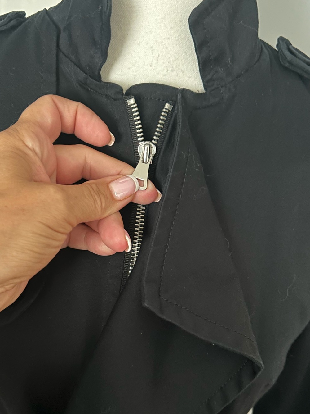 Elle Black Trench Coat with Waist Tie and Zip Front - Picture 5 of 10